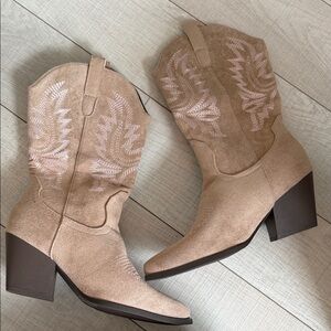 Cowboy boots new also in white as well